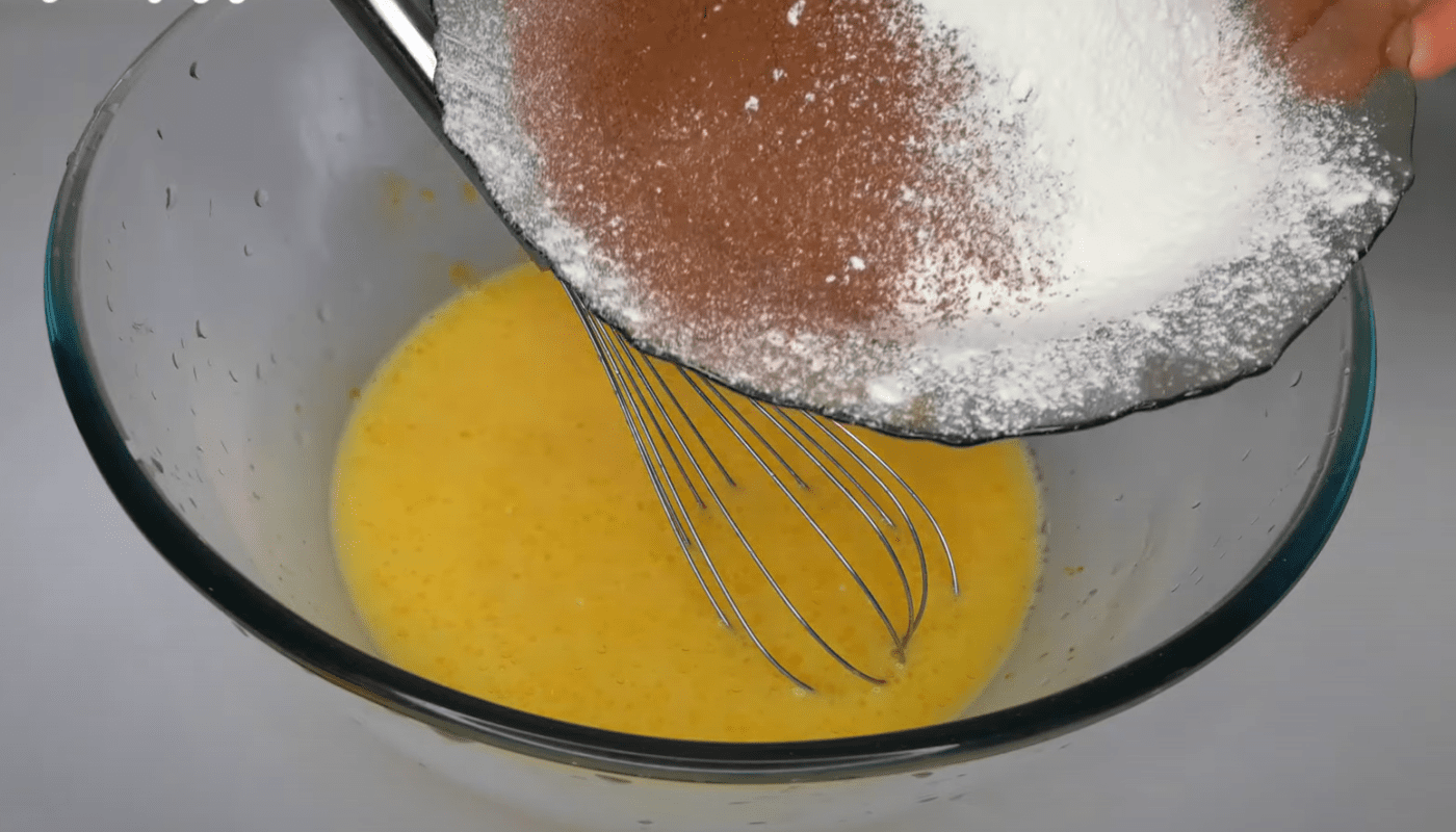Рецепт приготування шоколадних млинців з начинкою