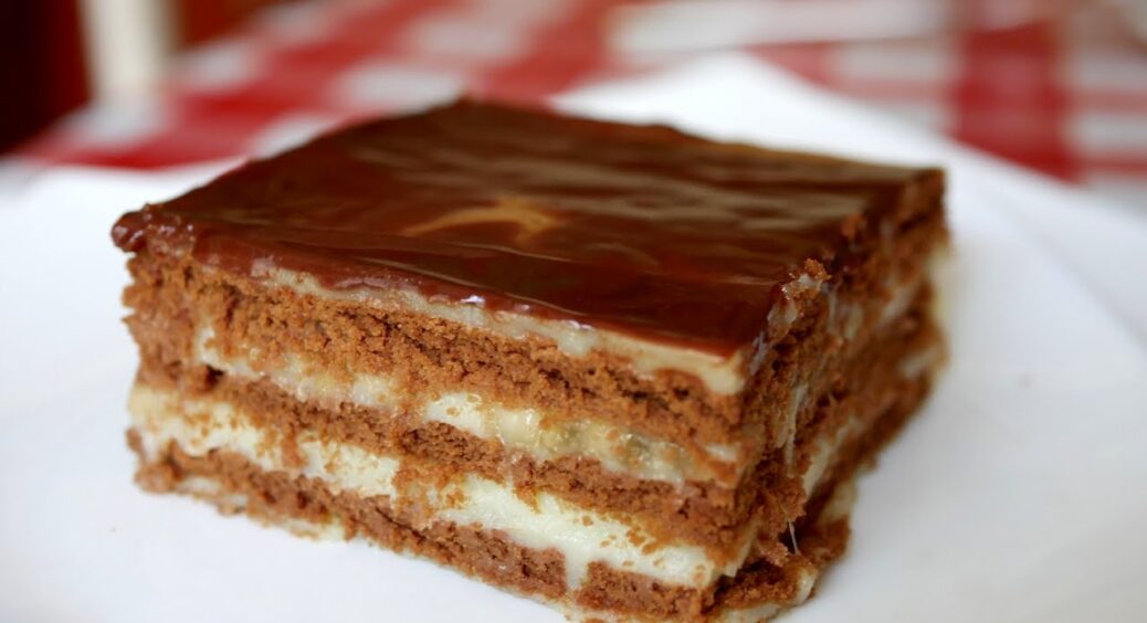 Ніяких бісквітів і медовиків: ось який торт дасть фору банальним коржам — кулінарний шедевр зметуть зі столу 