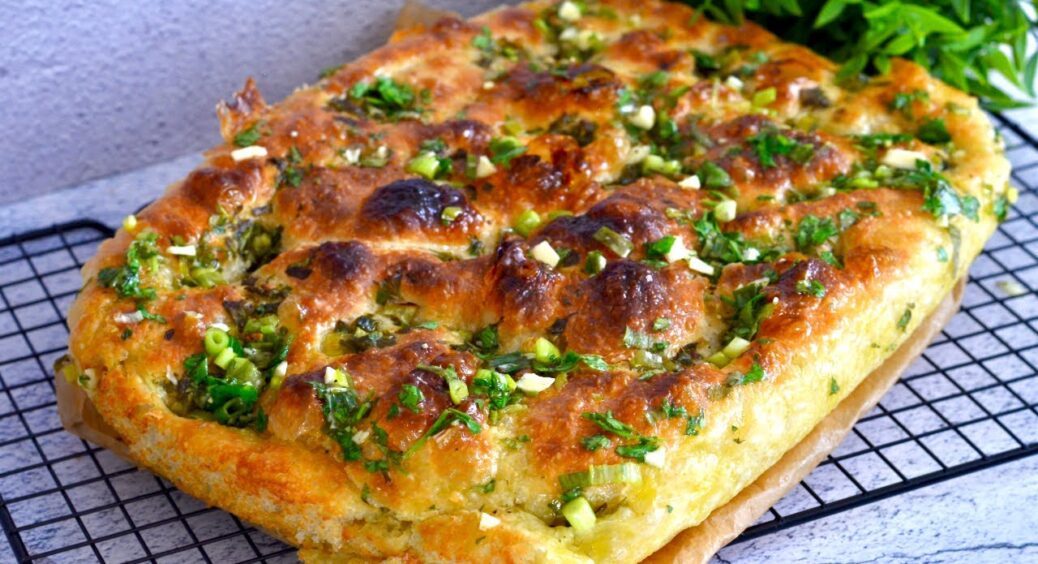 Найсмачніша фокачча, після якої взагалі на захочеться звичайного хліба: чоловік  буде дуже щасливий 