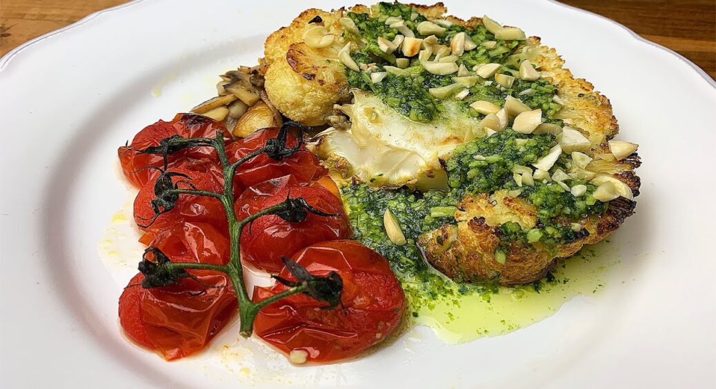 Стейки з цвітної капусти з грибами та сиром у духовці: рецепт корисного гарніру, який затьмарить всі інші 