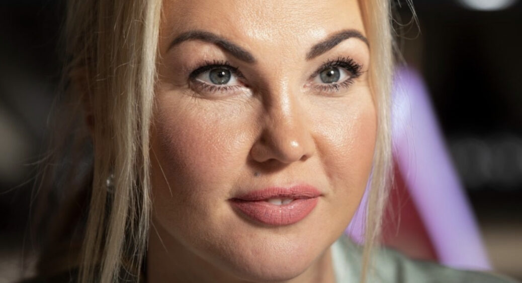 Після новин про новий роман Камалія показалася разом з колишнім чоловіком-мільярдером Захуром: “Любить” 