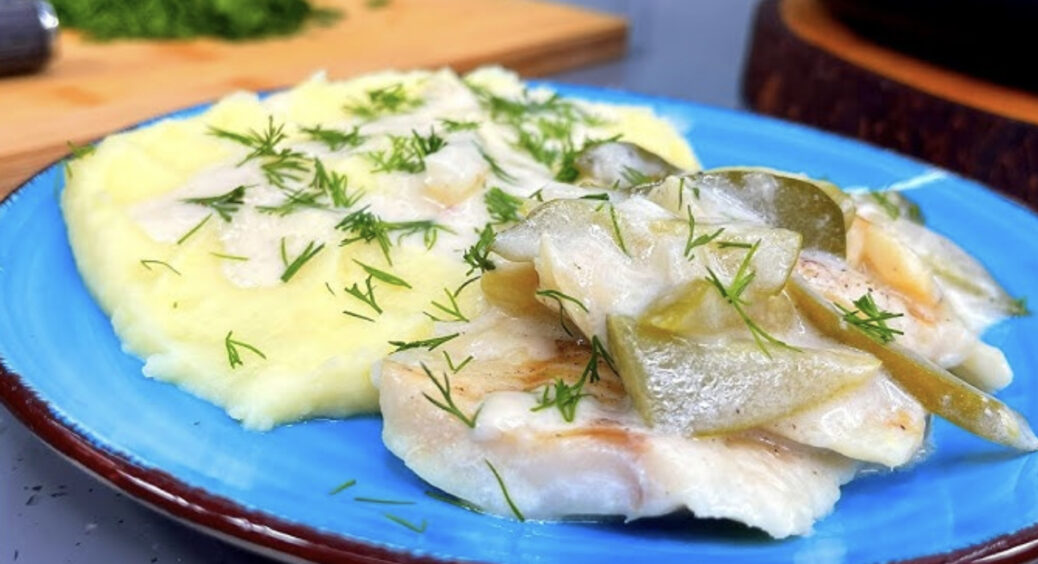 Готую скумбрію по-новому: аромат, як з мангалу, а на смак як гарячого копчення – увесь секрет в соусі 