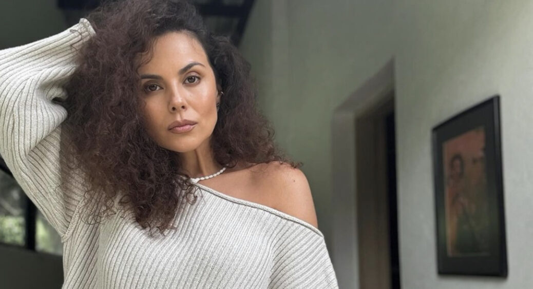 2 пари джинсів та спідниць, жакети та модне взуття: Каменських зібрала ідеальний гардероб – все прикрила 