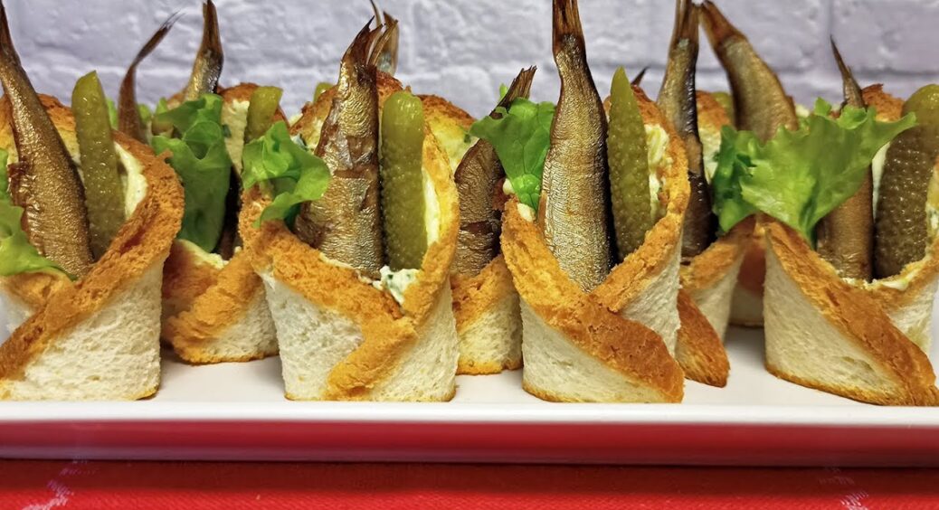 “Золота рибка”: королівська закуска, яка готується зі звичайних шпротів – не помітиш, як з’їси всю тарілку 