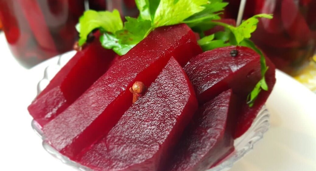 Цей маринований буряк по-датськи зʼїдається моїми моментально: неймовірна страва завдяки простому маринаду 