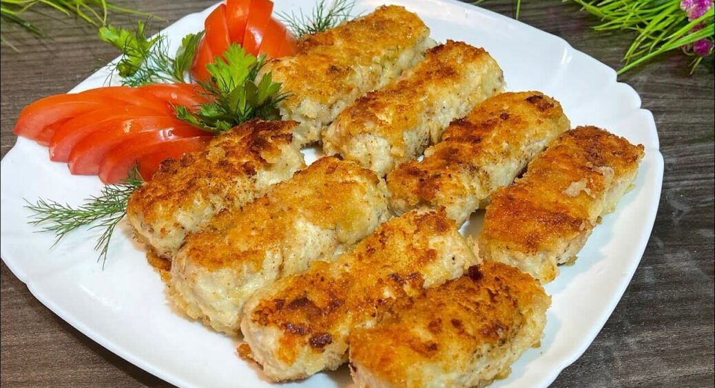 Коли набридли котлети, тоді роблю соковиті курячі рулетики: універсальна страва і на свято, і на вечерю 