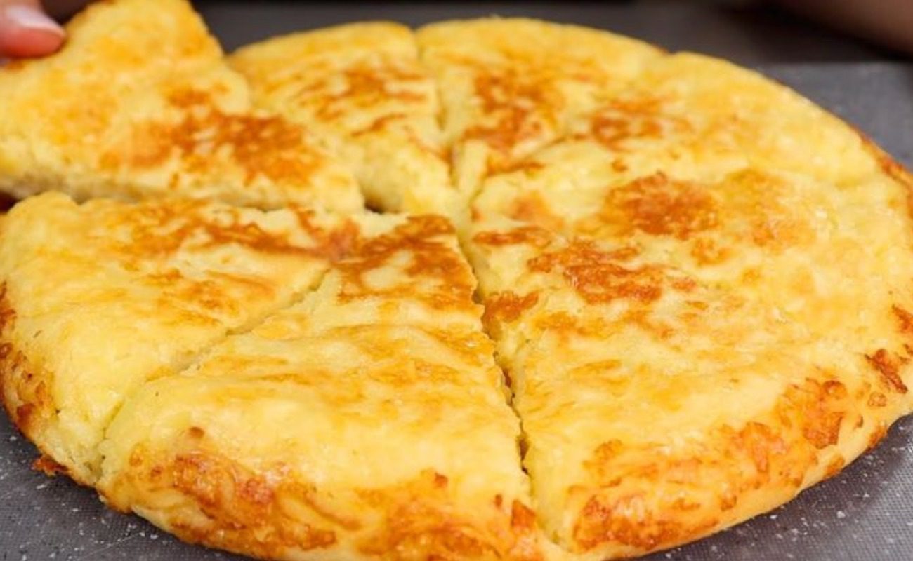 Рецепт найкращих сирних коржиків з болгарським перцем на кефірі