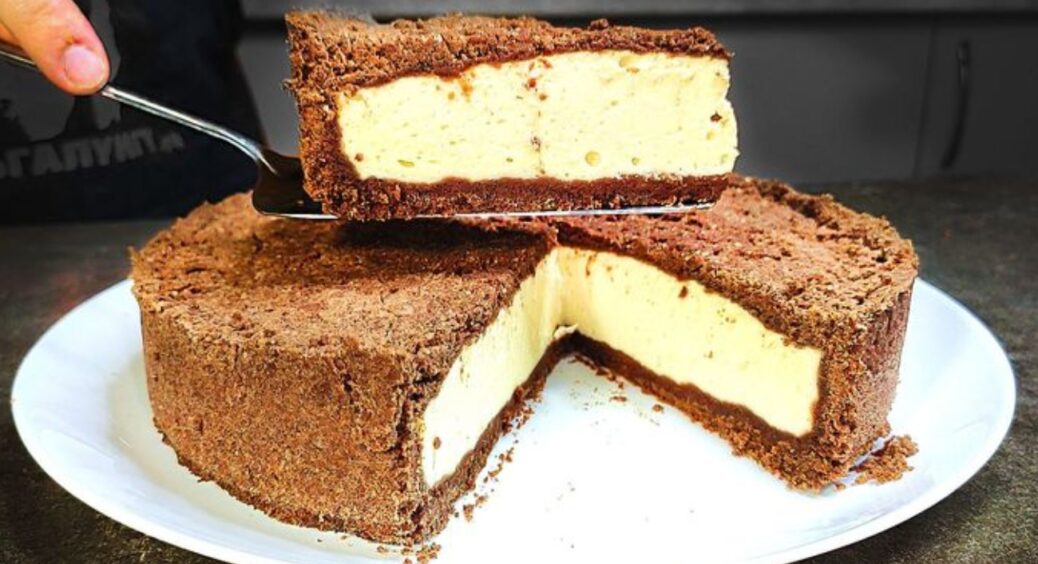 Оновлена версія чизкейка: відеорецепт сирного тертого пирога – так просто, що можна готувати щодня 