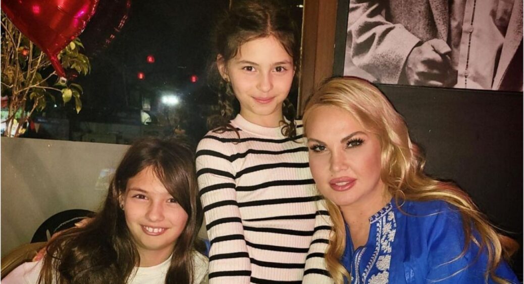 “Не вмітемеш готувати – заміж не візьмуть”: доньки Камалії вразили кулінарними талантами під наглядом няні 