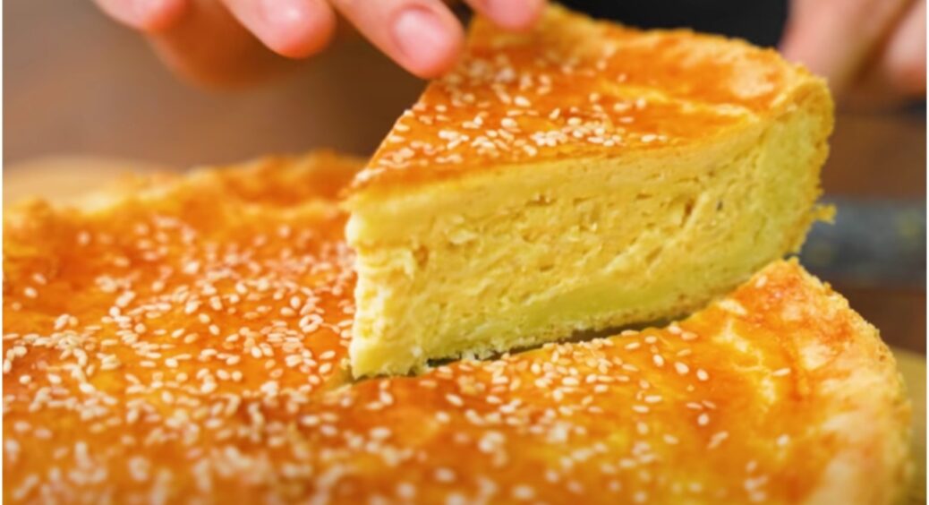 Такого  точно не їли: пиріг “Загадка” – ніколи не здогадаєтеся, що в ньому всередині – насправді все просто 