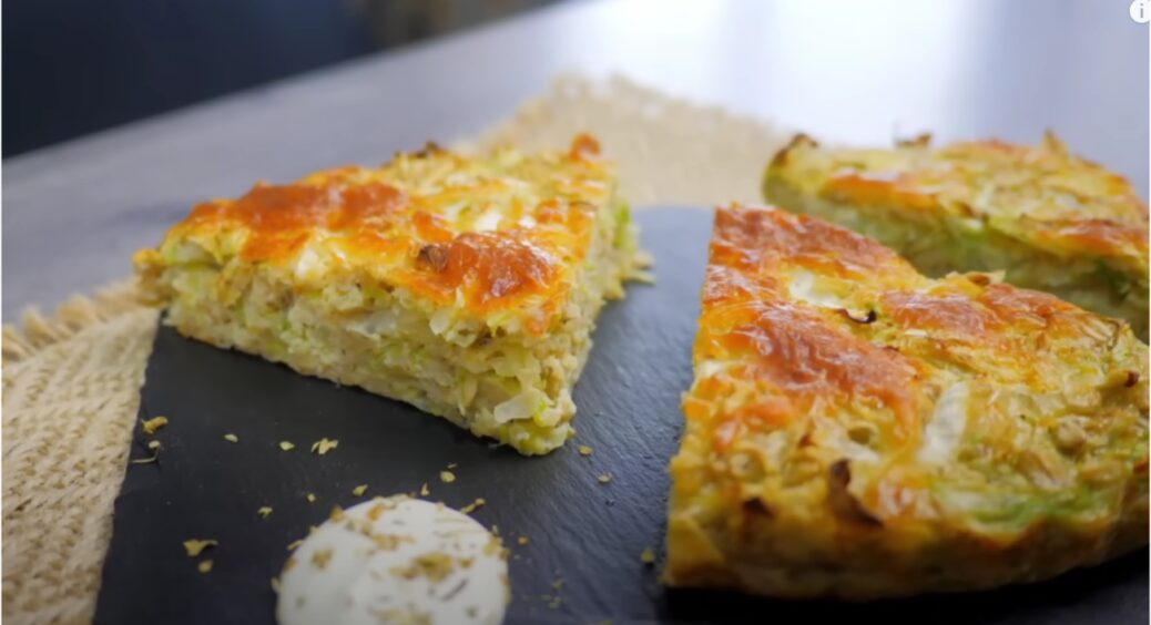 Скоро весна, час подумати про фігуру: смачний пиріг зі звичайної вівсянки і капусти – за лічені хвилини 