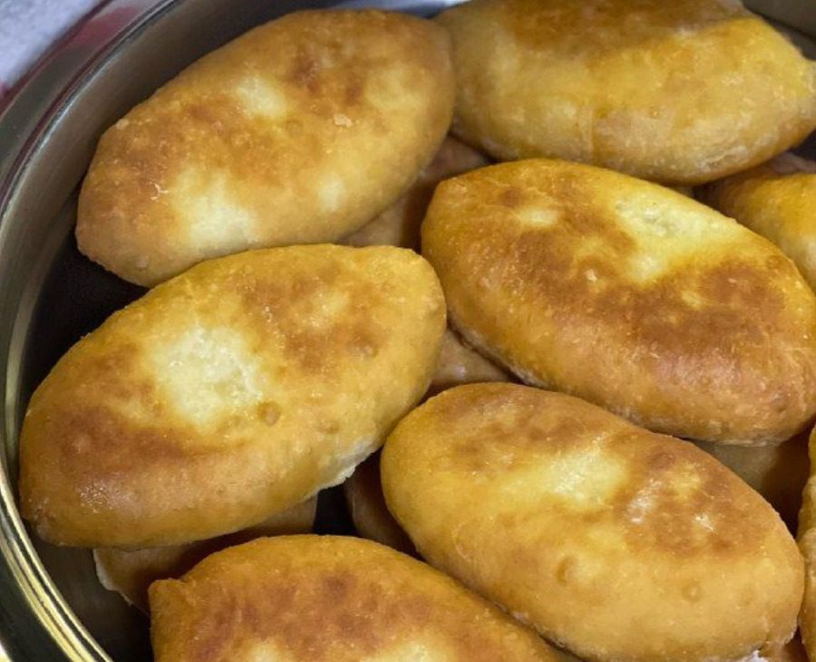 Рецепт домашніх пиріжків на картопляному тісті: альтернатива рибним котлетам