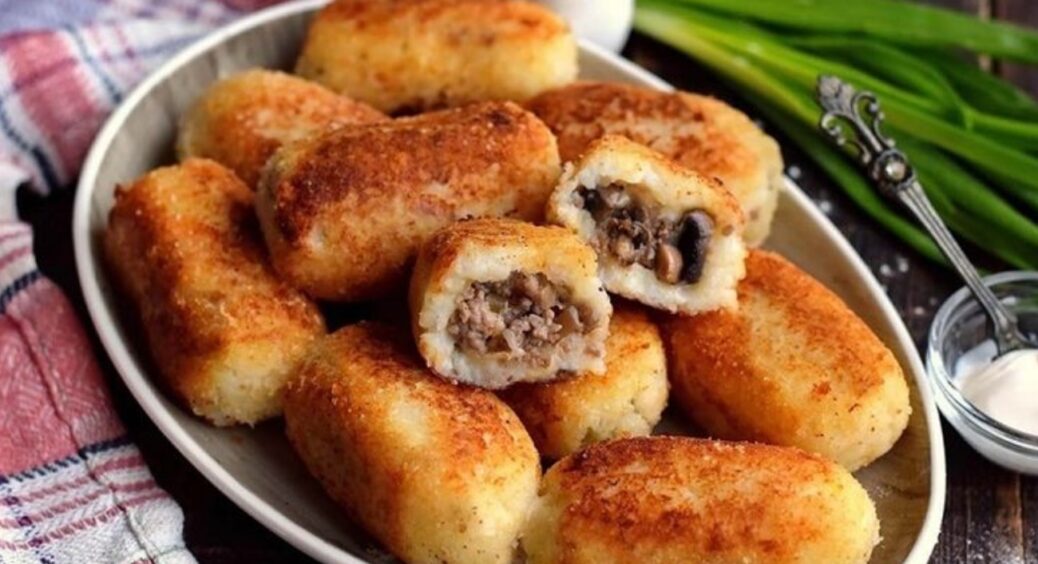 Більше не думаю, що приготувати: мамина сестра з Києва навчила швидко робити картопляні зрази з начинкою 