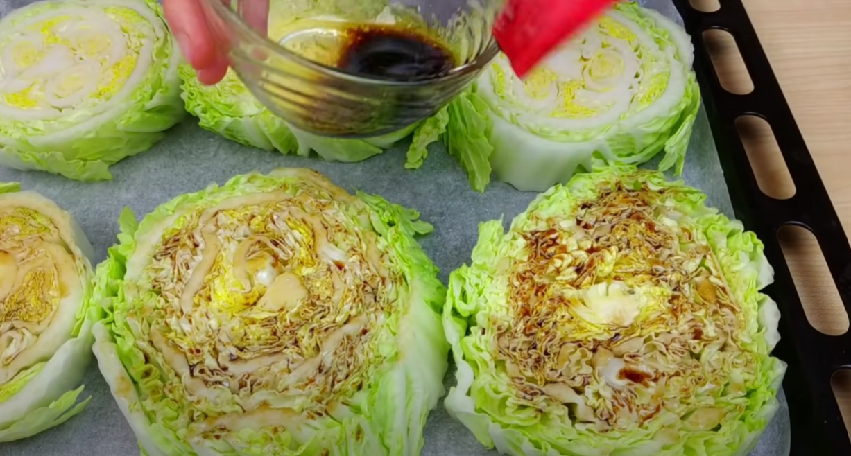 Как готовить китайскую капусту. Капуста пекинская эмико f1. Салат кимчи из пекинской капусты. Как готовить китайскую капусту. Голубцы с пекинской капустой.