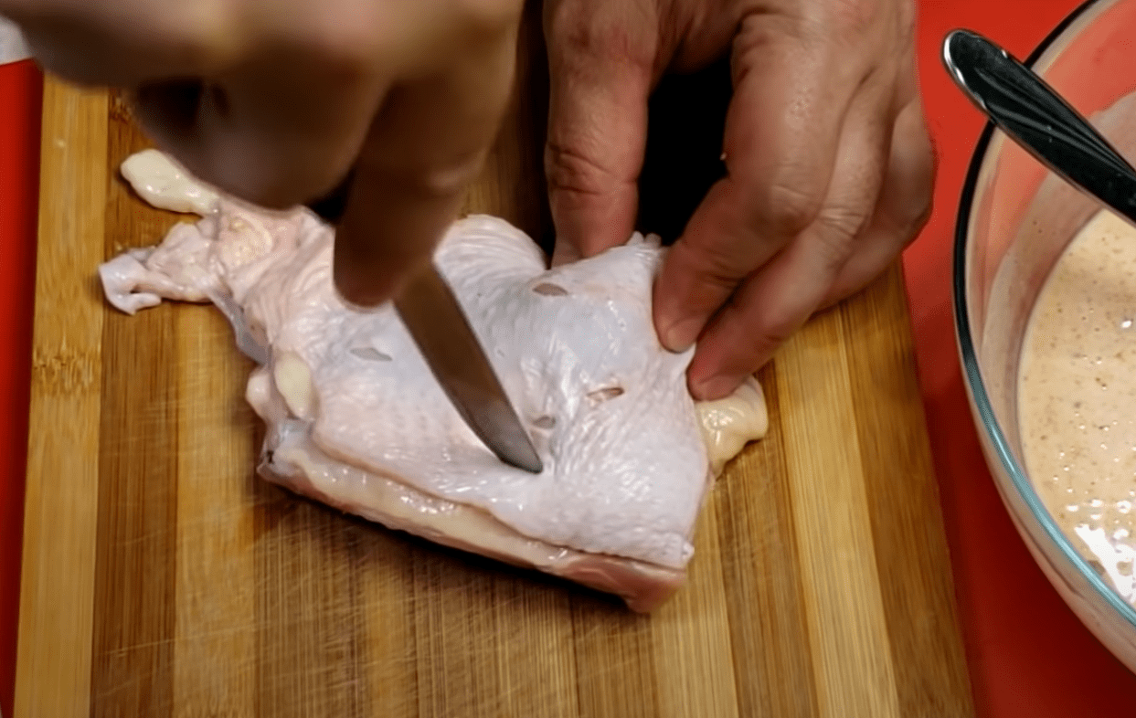 Рецепт приготування курячих стегенець, маринованих у кефірі