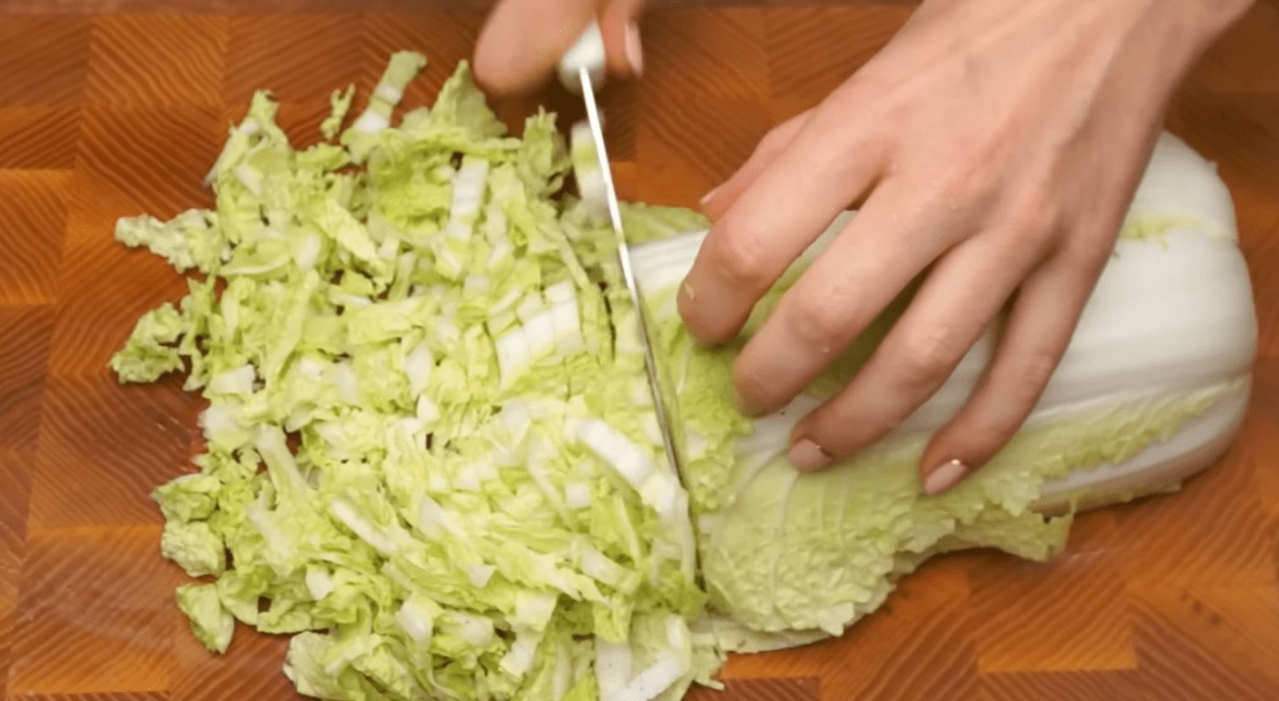 Рецепт приготування салату з пекінською капустою без майонезу