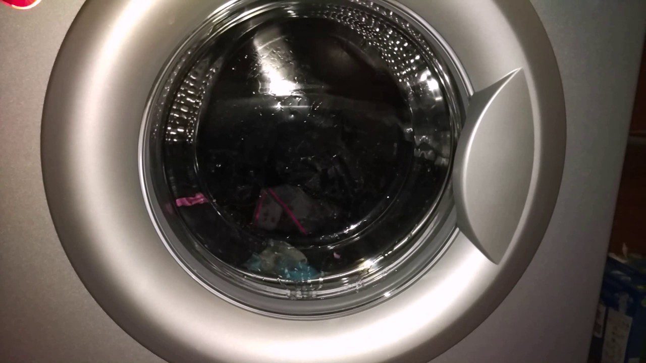 Експерти розповіли про режим прання, який ніколи не варто запускати 
