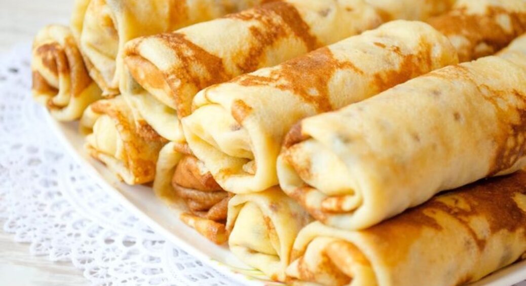 Заварні бездріжджові млинці на ряжанці “Ажурні”: млинцеве тісто без грудочок і тоненьке, але не рветься 