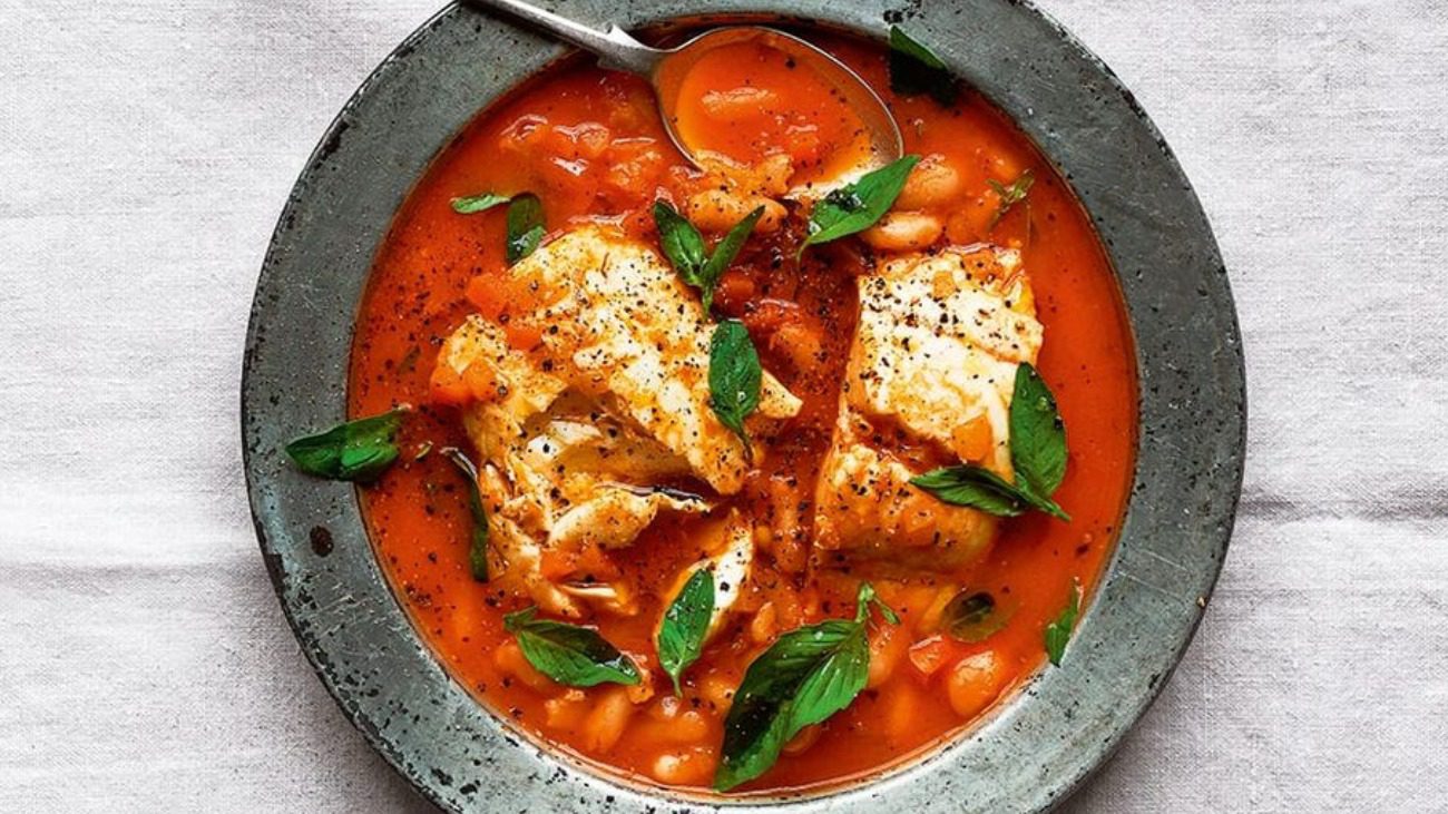 Рецепт ситного супу з рибою, макаронами і томатною пастою