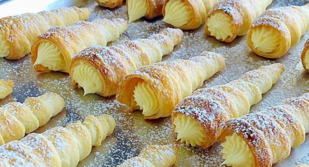 Намотала тісто на ложки – і ставлю чайник: солодкі трубочки з начинкою готові за 13 хвилин 
