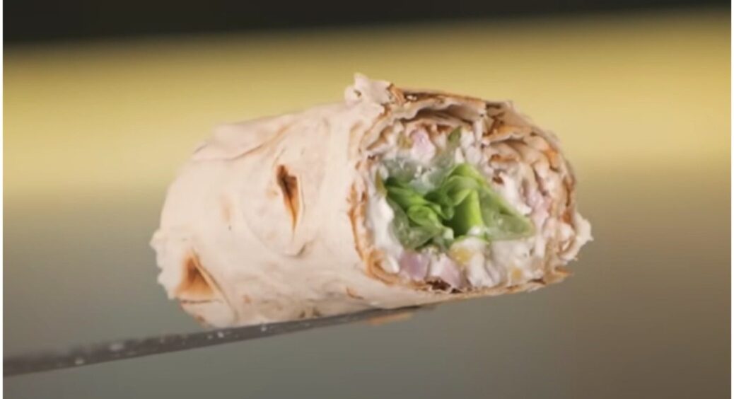 Найшвидший і найсмачніший перекус з лаваша: дуже схожий на рол, але гарячий. В офіс та на навчання 