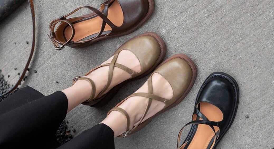 Як розтягнути вузьке взуття, щоб воно стало зручним: не буде тиснути в пальцях і натирати п’яти 