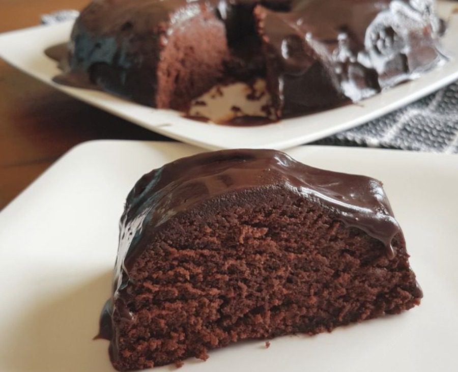 Шоколадний торт за кілька хвилин: без духовки і випікання