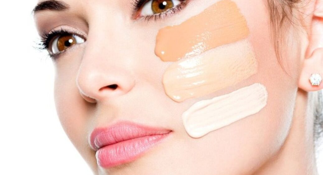 Підкреслює мішки під очима і зморшки: типові помилки в макіяжі, яких припускається мало не кожна жінка 