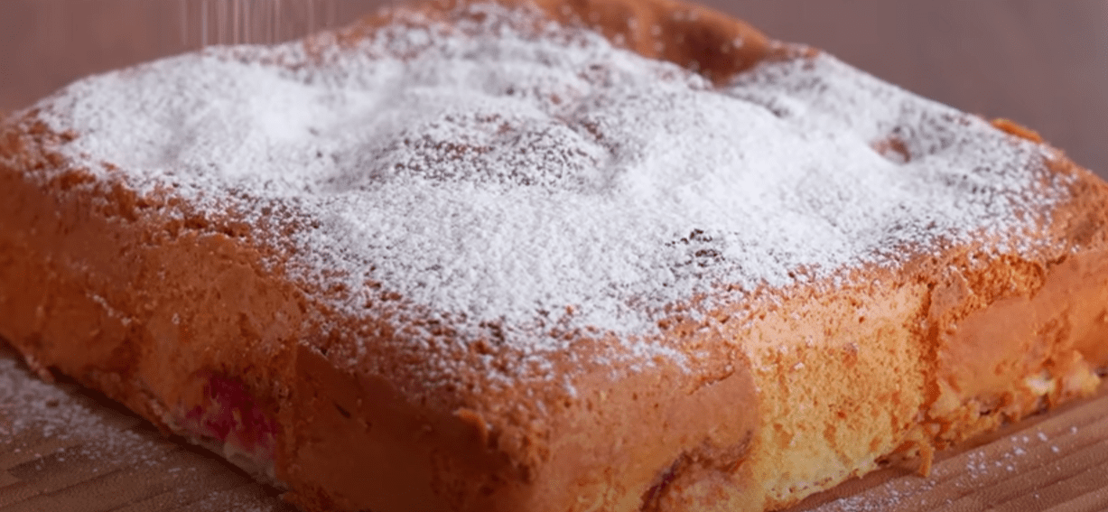 Інтернаціональний пиріг родом з Франції: як українки удосконалили шарлотку