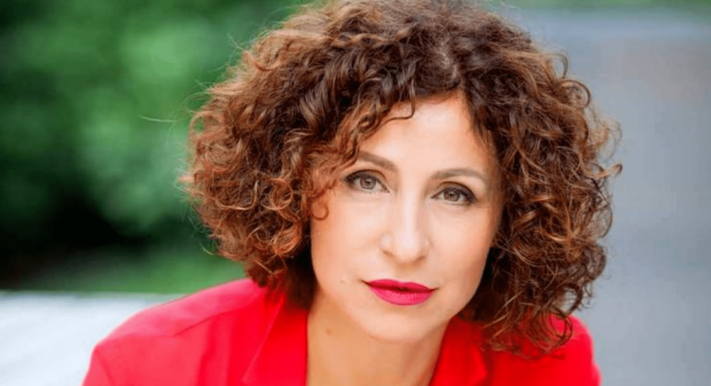 Надю Матвєєву потягнуло на стиль для більш молодих жінок: ведуча й сама почала виглядати молодшою 