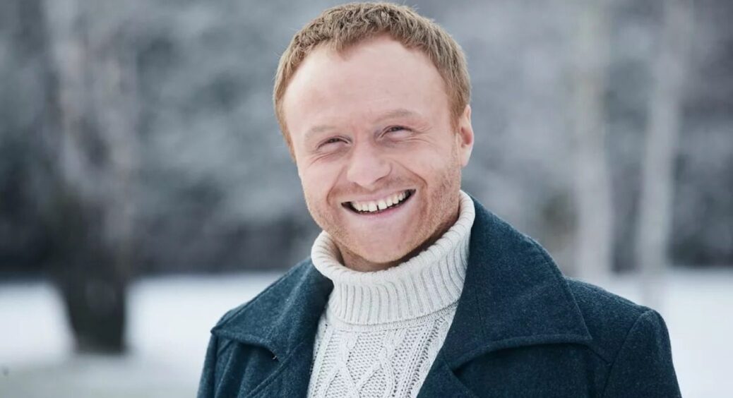 Улюбленець мільйонів жінок Віталій Салій щасливо одружений: як виглядає дружина і син українського актора 
