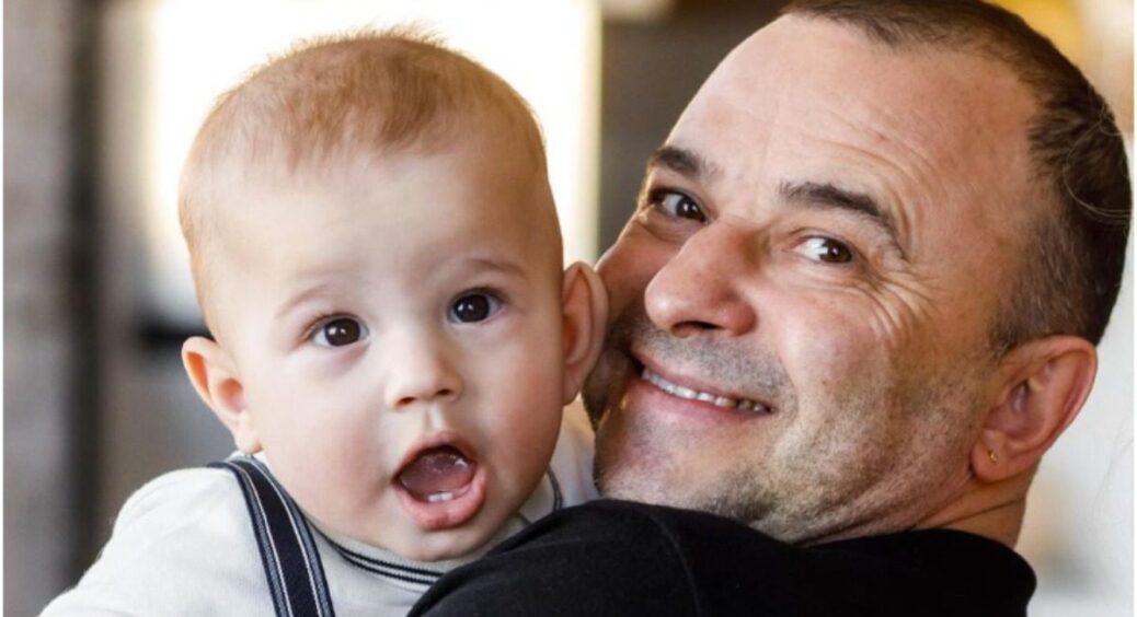 Молода дружина Віктора Павліка показала, як їхній син сказав перші слова після затримки мовлення: “Плачу” 