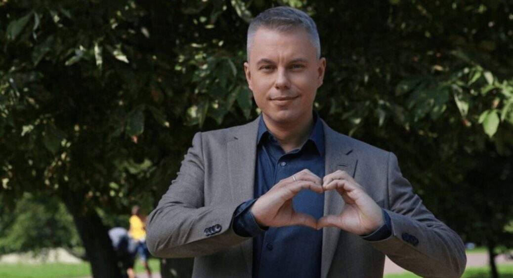 Як виглядає жінка, якій вдалося вийти заміж Андрія Доманського вперше: вона як сестра-близнючка Лідії Таран 