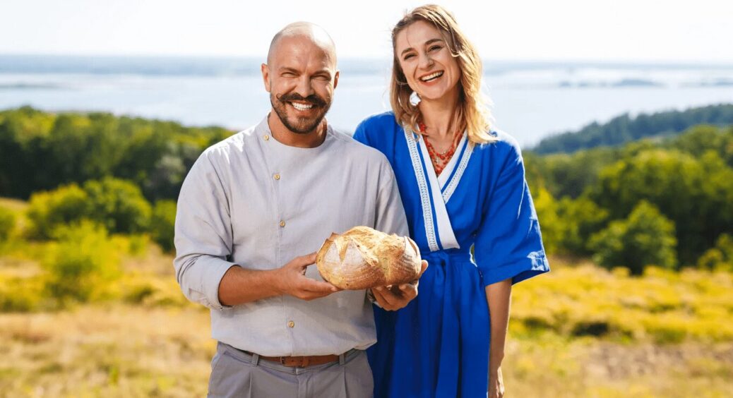 Цілує Володимира прямо перед Ектором: Оля Мартиновська не стрималася на зніманнях нового сезону “МастерШеф” 