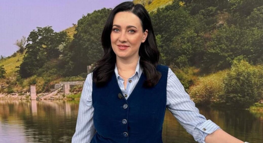 Зрадницьки відстрибнув ґудзик: Соломія Вітвіцька потрапила у конфуз в ефірі 1+1 (Фото) 