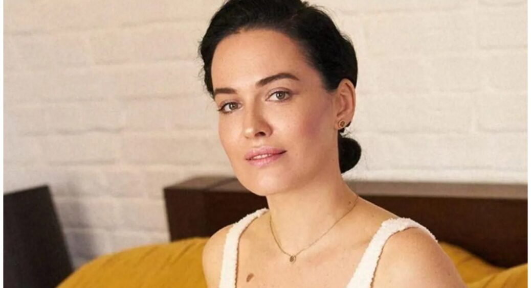 “Навіть не знаю, скільки їй років”: Даша Астаф’єва показала красуню маму у її день народження 