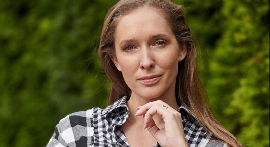 Елегантна й стильна: 41-річна Катерина Осадча показала жінку, яка її народила – дві копії 