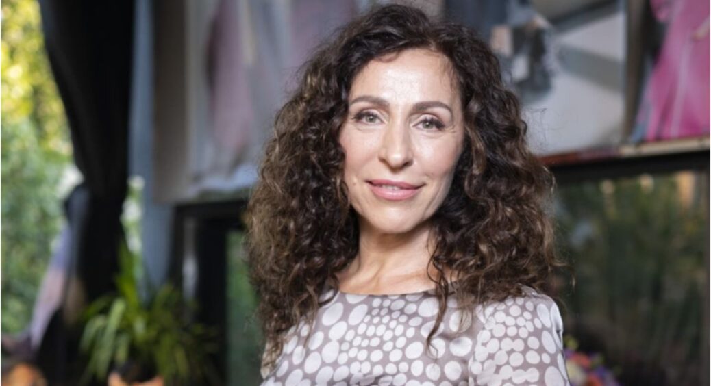 Зовсім не схожа на себе колишню: 56-річна Надія Матвєєва омолодилася на очах за кілька хвилин 