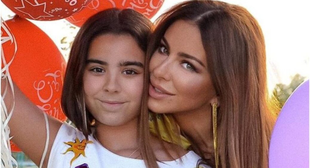 Поки мама вдруге виходила заміж: чим займається дочка Ані Лорак та турка Мурата Налчаджиоглу 