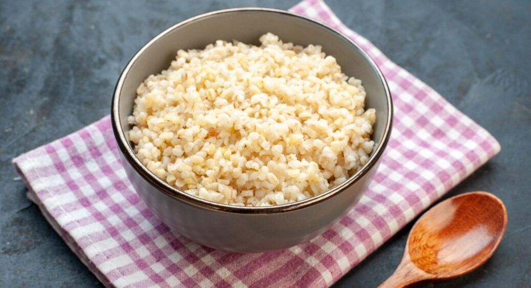 Перлова каша повертається на столи: 1 рецепт від бабусь Закарпаття, які “собаку на цьому з’їли” 