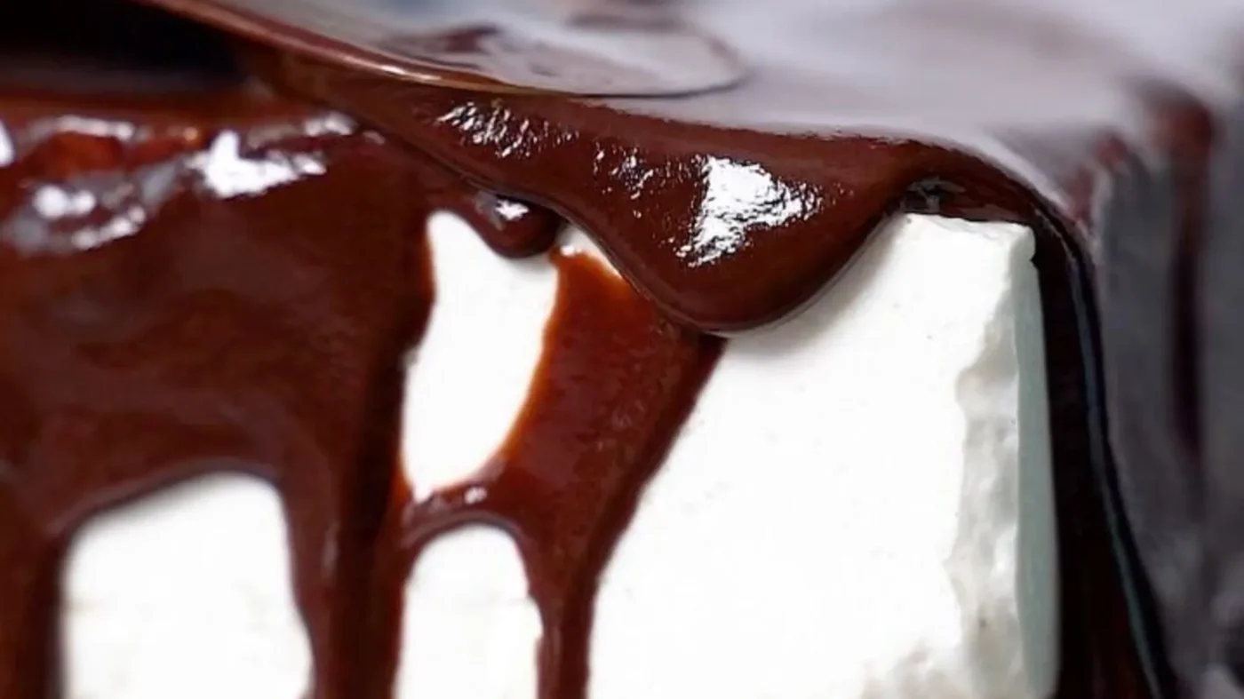 Кулінари розповіли, як приготувати домашнє пташине молоко