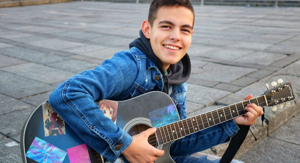 Зайчик став вовком:  Дмитро Волканов з “Х-Фактору” назвав вчинок Данилка, який його ошелешив 