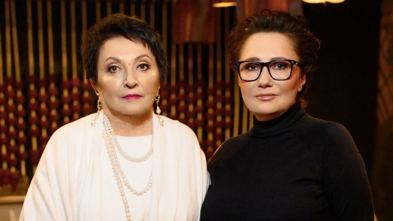 Олена Мозгова показала 70-річну маму, яка через зачіску стала молодшою
