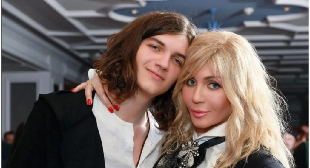 Схожий на Скрябіна: 25-річний син Ірини Білик вперше за довгий час вийшов на зв’язок 