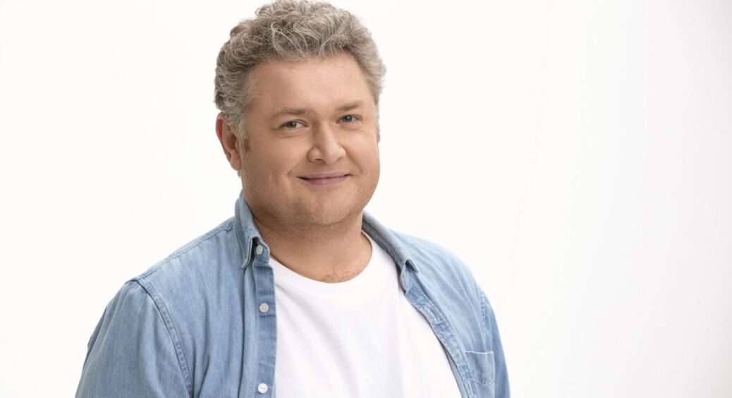 І не розлучився, і з дружиною не живе: Назар Задніпровський пояснив, чому 3 роки ночує не вдома 