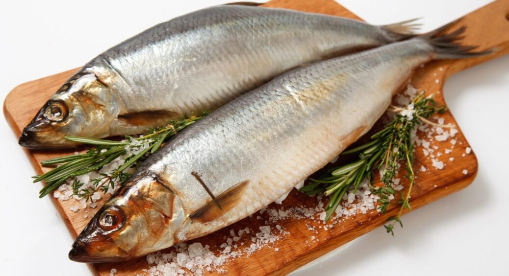Розбирати не потрібно: як подати оселедець на новорічний стіл 2026 – це фурор 