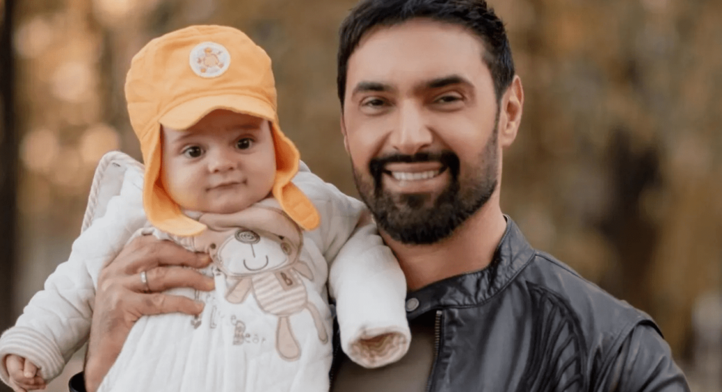 “Маленьке зайченятко”: Віталій Козловський показав, як його 10-місячний син відсвяткував Різдво 