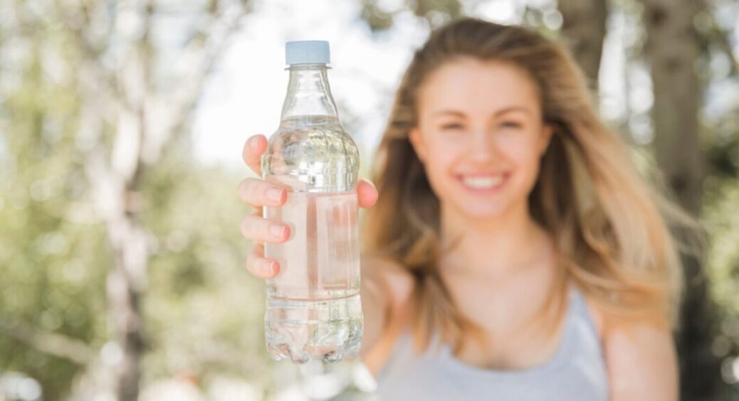 Газована вода + чи – ? Яку краще пити та чому – ви цього не знали, але побережіть своє здоровʼя 