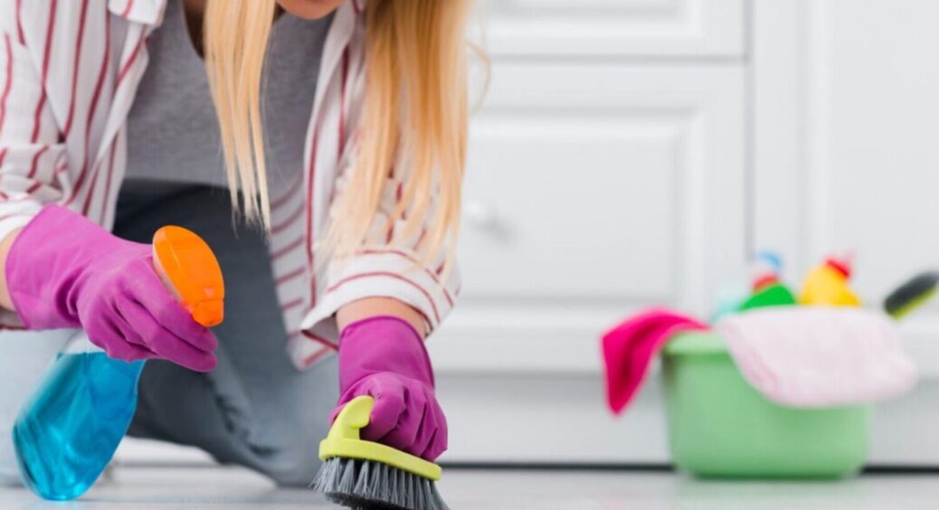 Ваш килим знову буде наче з магазину: простий прийом, який рятує від найстійкіших плям 