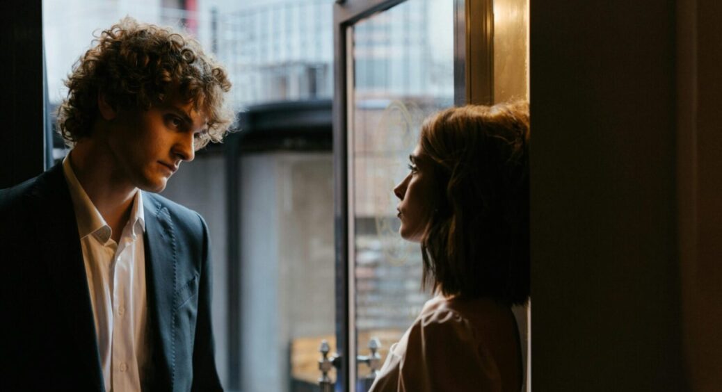 Справжня роль коханки в житті чоловіка: відома всім правда про тих, хто завжди на 2-му місці 